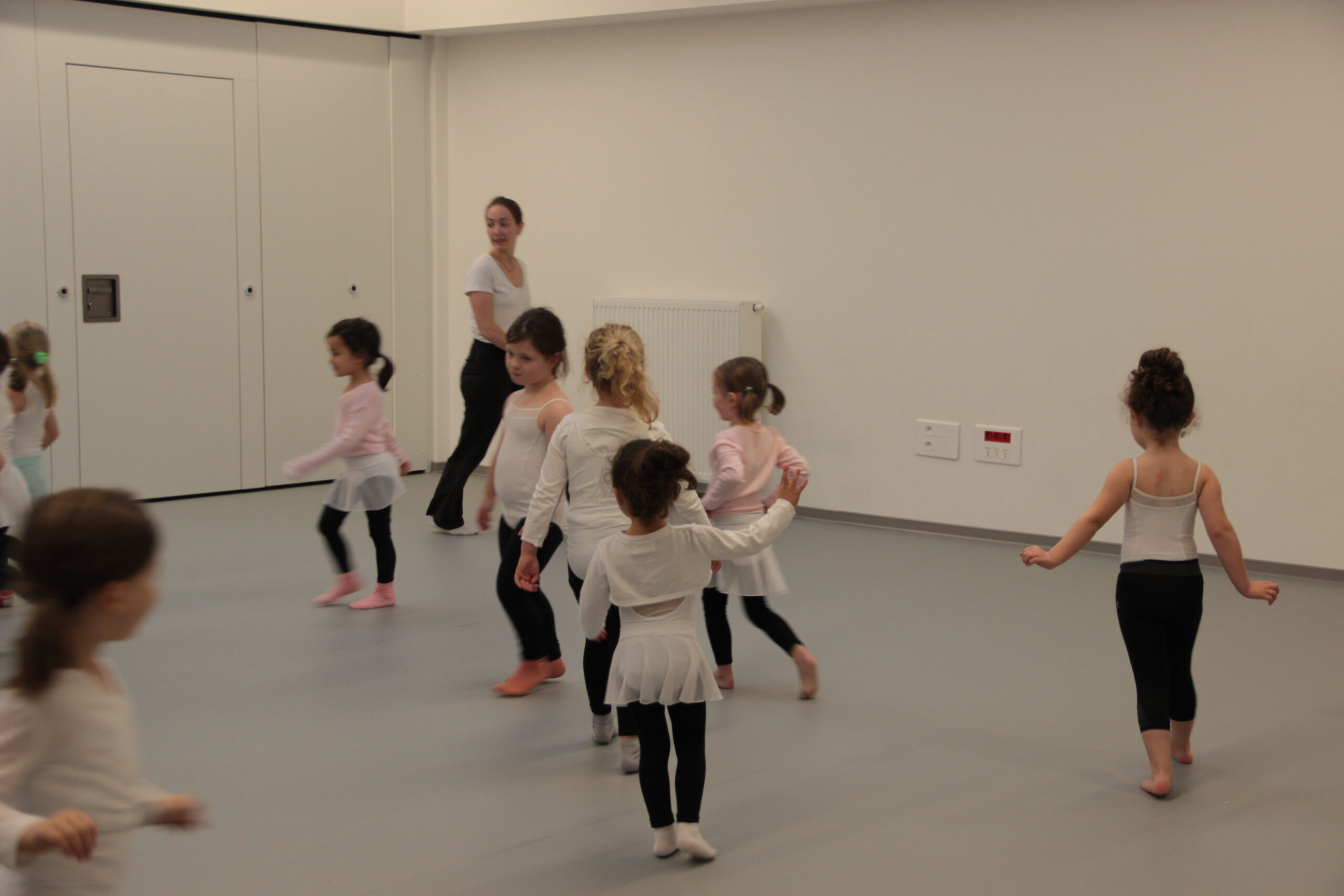 Les cours de danse Enfants - Ainsi danse Hem